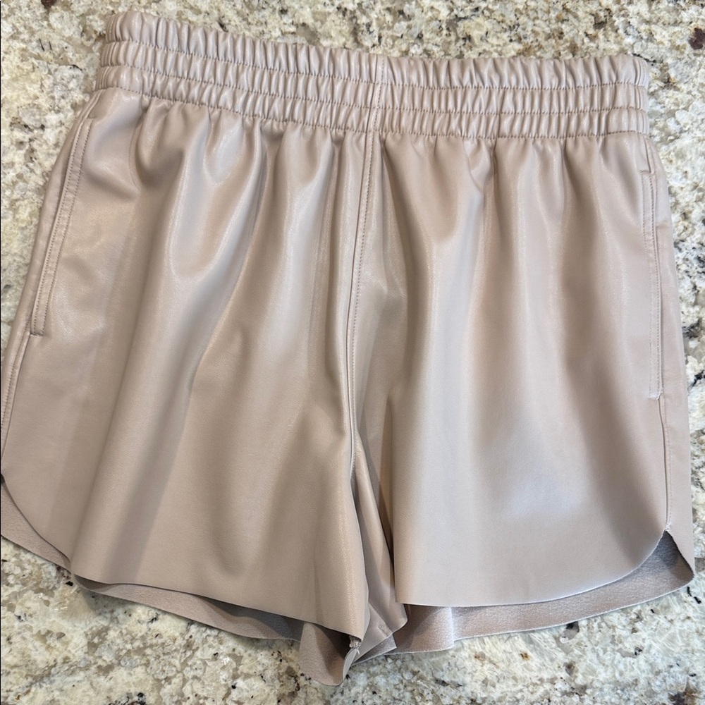 Abercrombie & Fitch Women's Vegan Leather Dolphin Hem Taupe Shorts size Medium - Picture 3 of 9